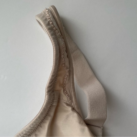 Olga bra size 38DD - Picture 3 of 7